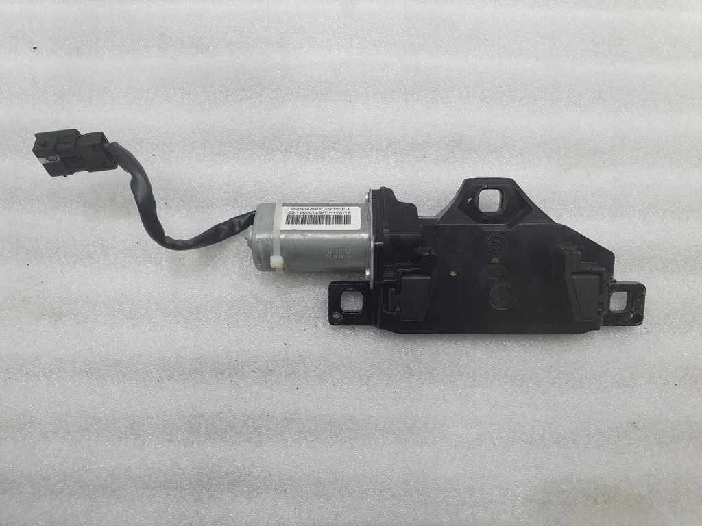 фото №1, Замок крышки 7129931 bmw e71 x6