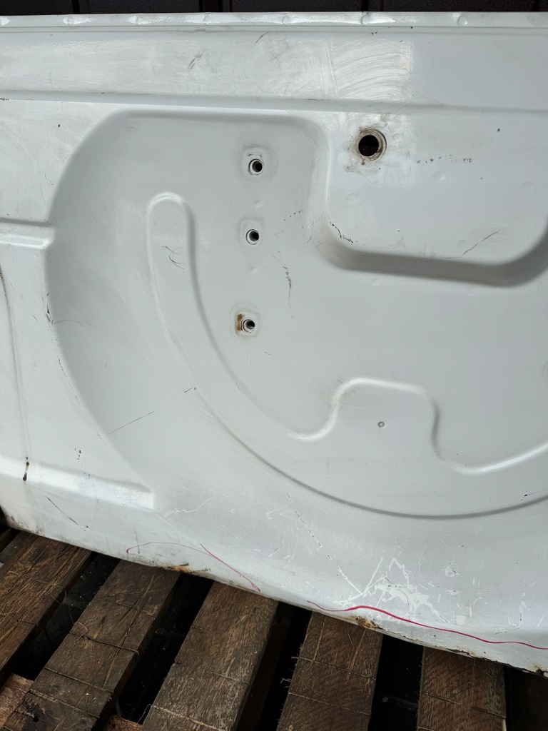 фото №6, Крышка багажника задняя задняя mitsubishi pajero i 1 82-90r.