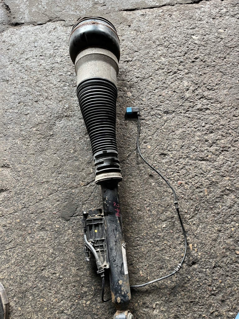Купить 279 mercedes s klasa w222 амортизатор задний правый 2223200413