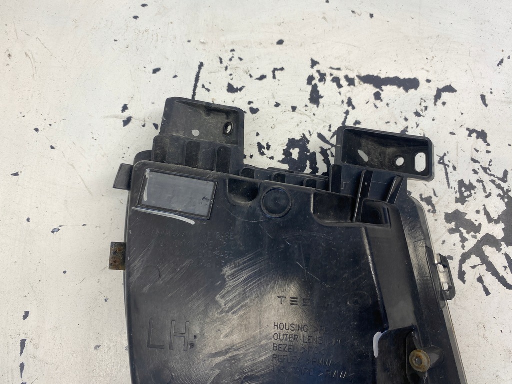 фото №11, Tesla s противотуманная фара левый перед 102401800a