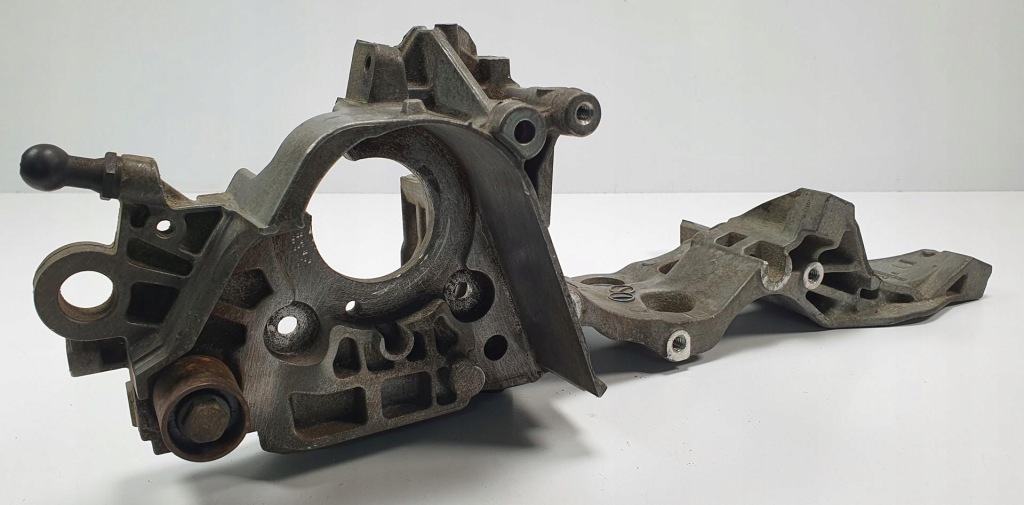 фото №2, Кронштейн основание генератора vw new beetle ii 2.0