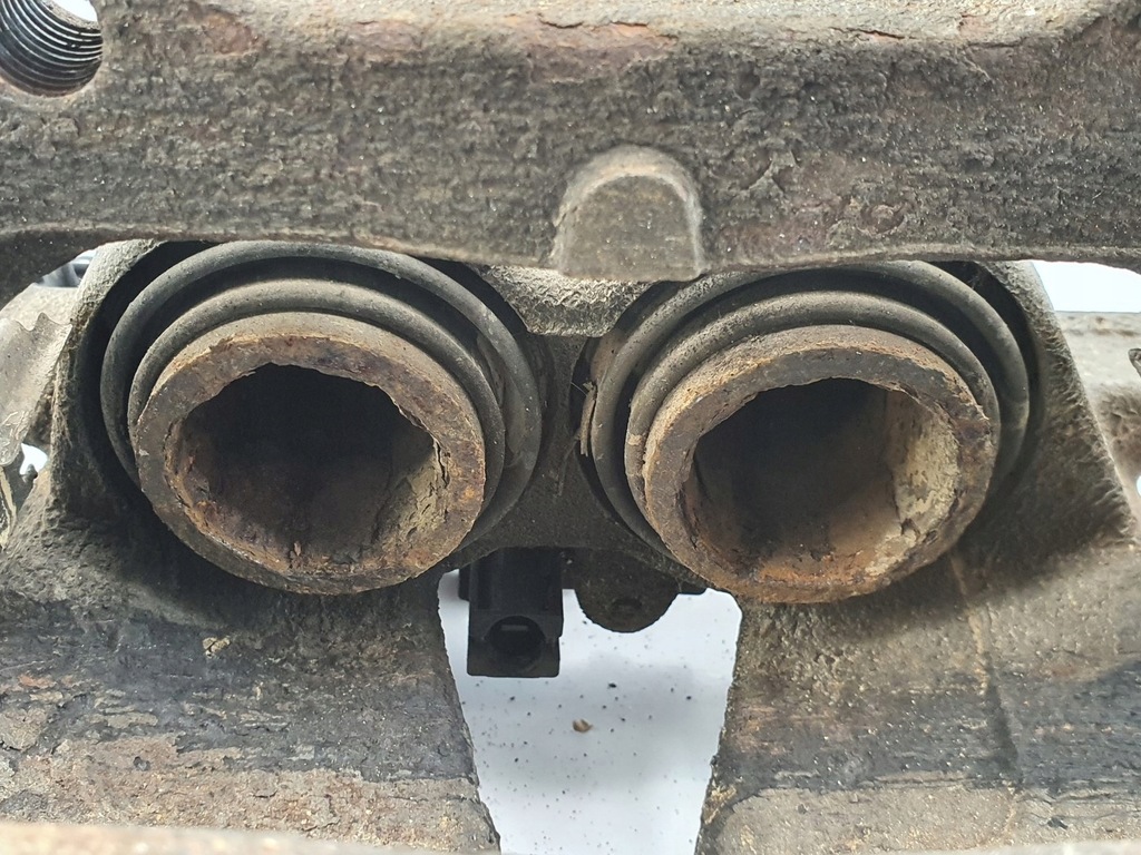 фото №5, Суппорт тормозной правый перед mercedes glk x204 cdi