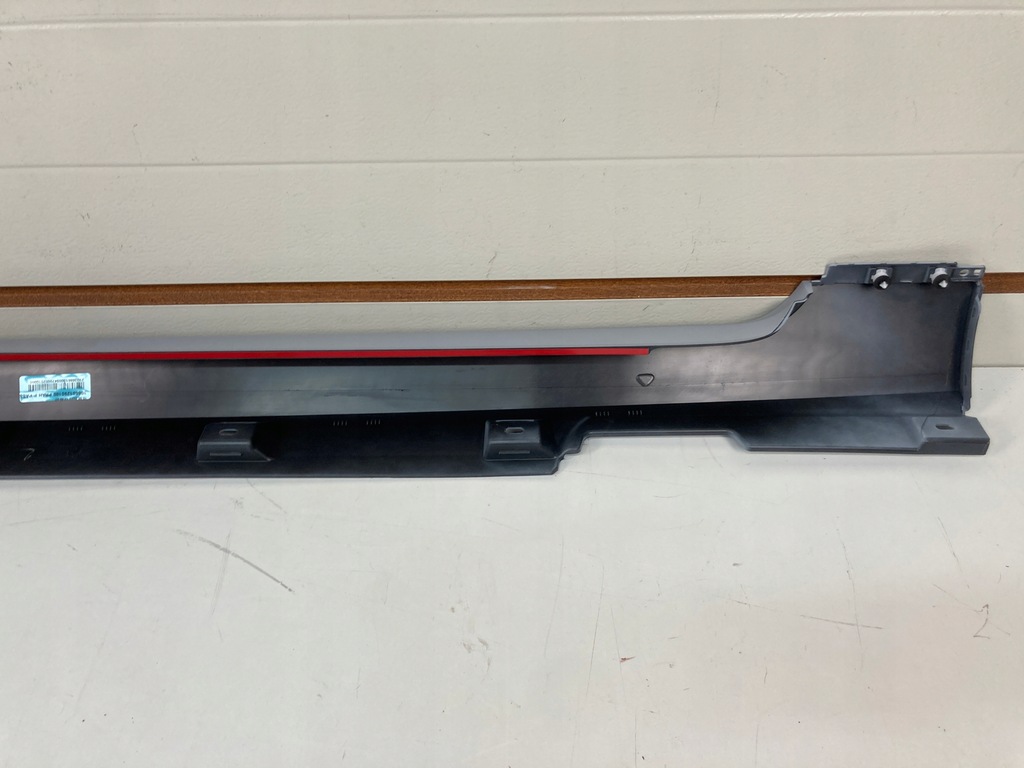 фото №8, Молдинг порог правая vw passat b8 3g0