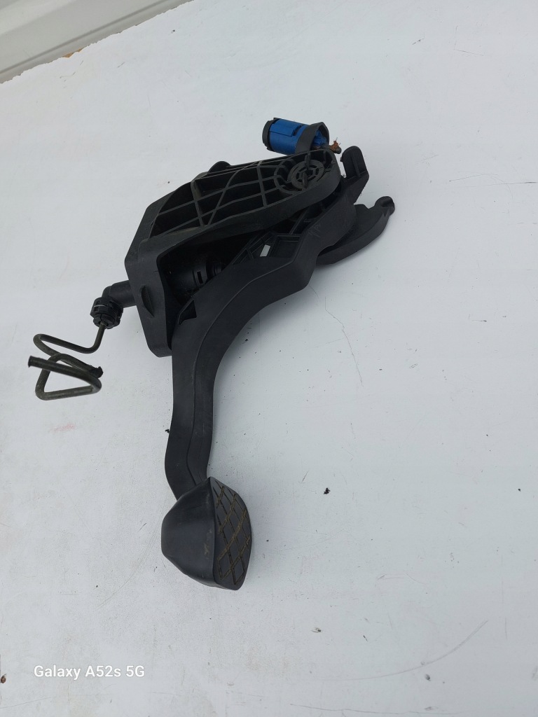 фото №1, Педаль сцепления, цилиндр сцепления vw polo v 6r eu