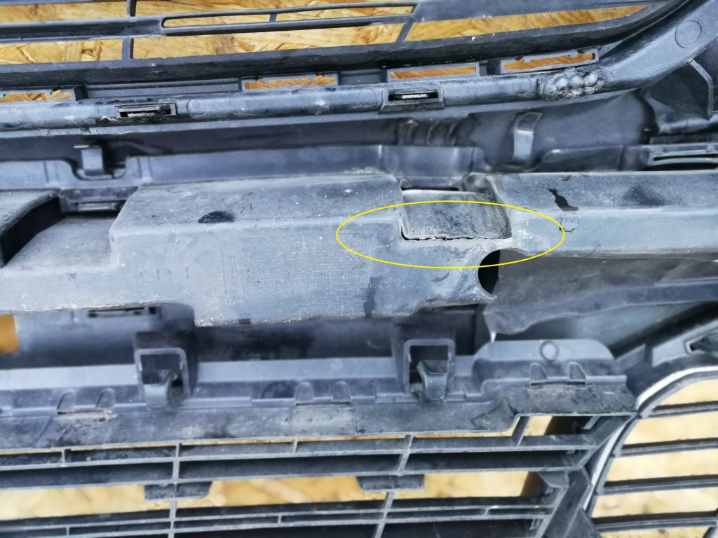 Peugeot 308 2 t9 13- бампер перед передній Оригінал