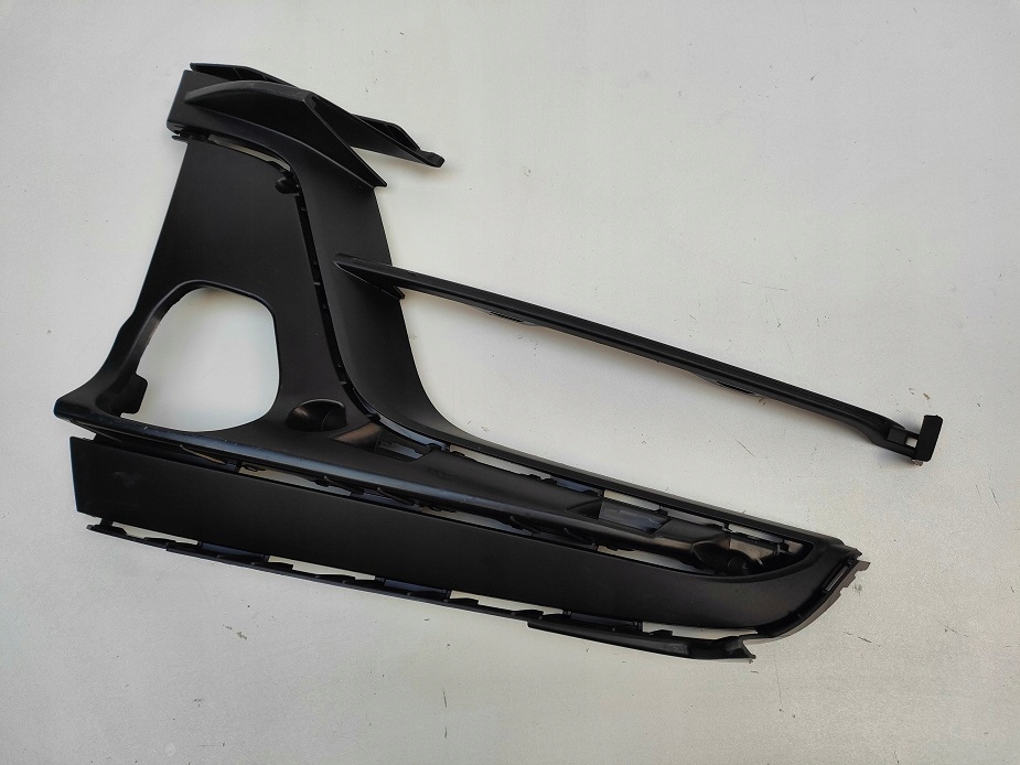 Ліва решітка бампера 95b807819f porsche macan lift Ціна