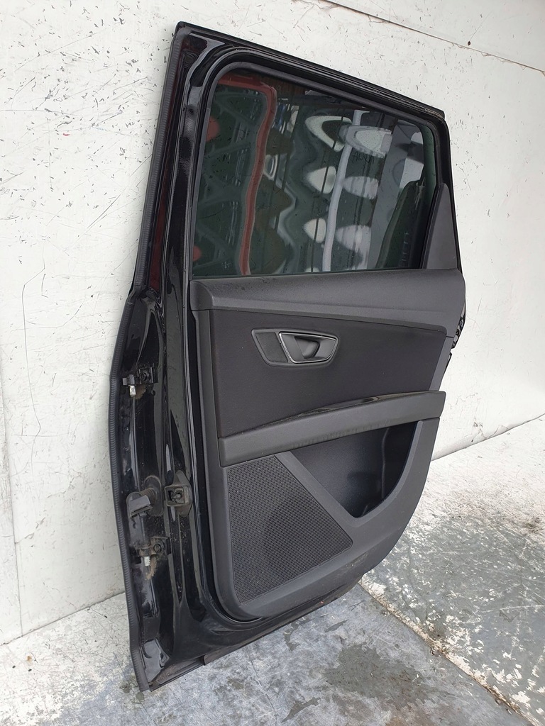 фото №7, Seat leon 5f iii 3 kombi правый правое дверь задние задняя