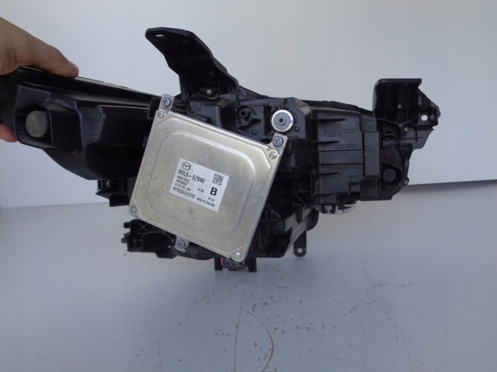 Фара левая фара mazda 3 19- full led в Украине