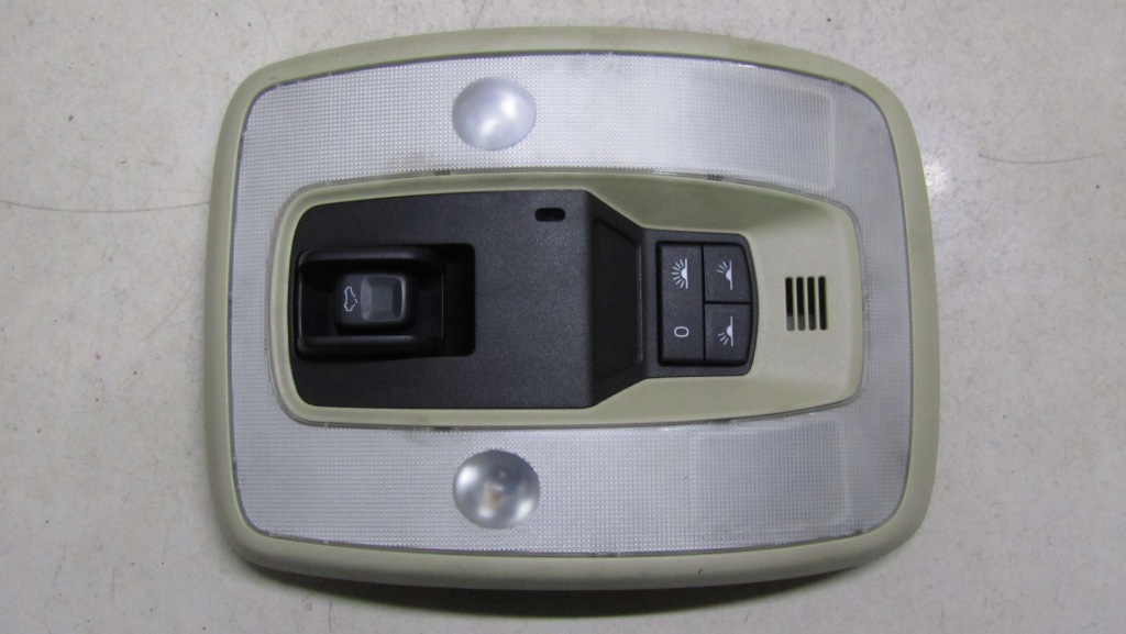 фото №1, Volvo xc70 ii лампа освещение кабины 08-14