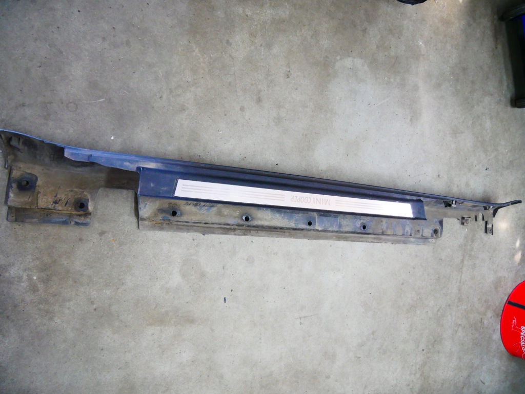 Mini r56 r57 r58 r59 поріг праві накладка поріг поріг правий 7147916 Ціна