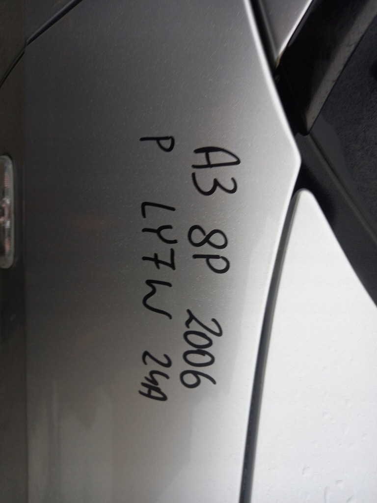 фото №10, Audi a3 8p крыло правый перед передний ly7w