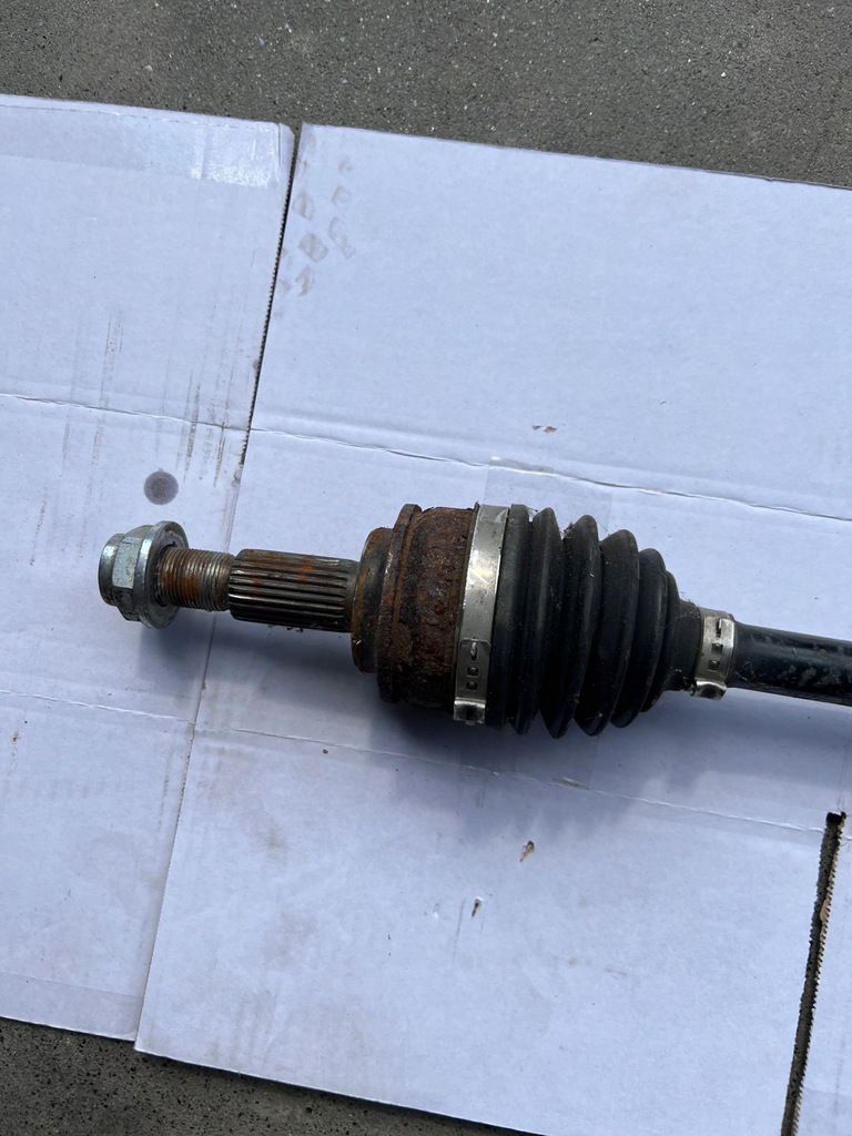 фото №4, Mazda 2 приводной вал левая бензин rok 2016