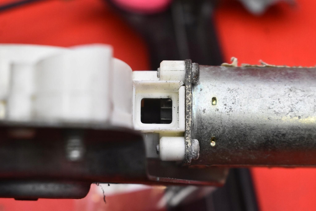 фото №10, Підйомник скло лівий перед eu 12755681 saab 9-3 93 2 ii kombi 02-07