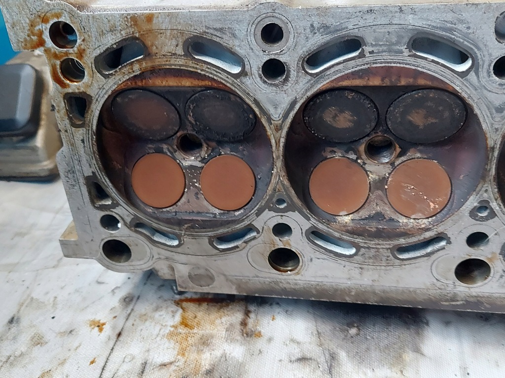 Головка bmw 840i 4.4 v8 1702381,1702377 в Украине