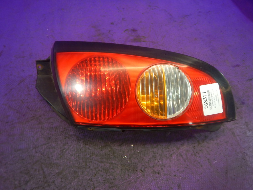 фото №1, Hyundai atos prime 01-03 лампа задняя правая молдинг