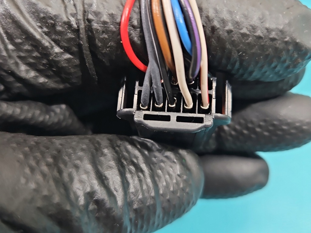 Дзеркало праве peugeot 3008 2 білий kwed європа 16-20 в Україні