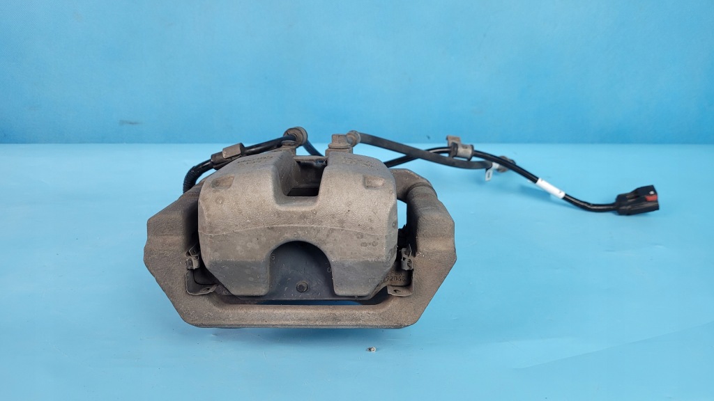 Tesla model 3 21r супорт гальмівний лівий задній 1044625-00-b Оригінал