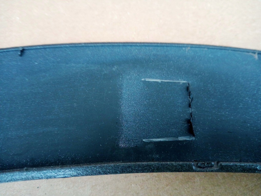 фото №14, Maserati levante права молдинг крила перед 670049023 dx