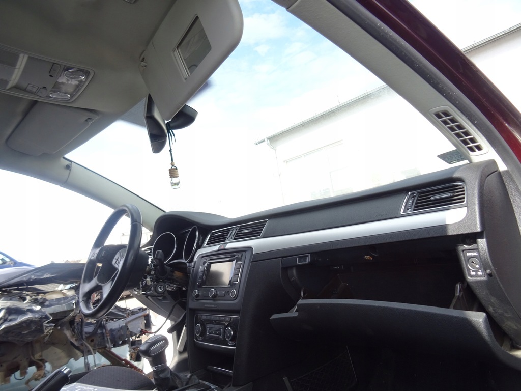 фото №5, Приборная панель приборная панель ремни подушки безопасности europa skoda superb ii