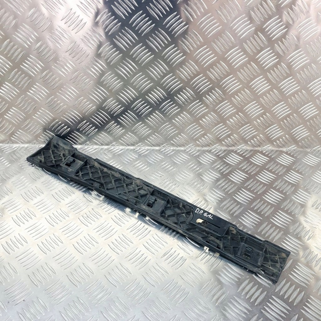 фото №5, Bmw 4 f32 f33 2015 направляющая накладки порога