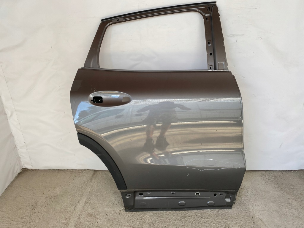 фото №1, Mercedes gla w247 дверь правое задние задняя poznań ==giełda==