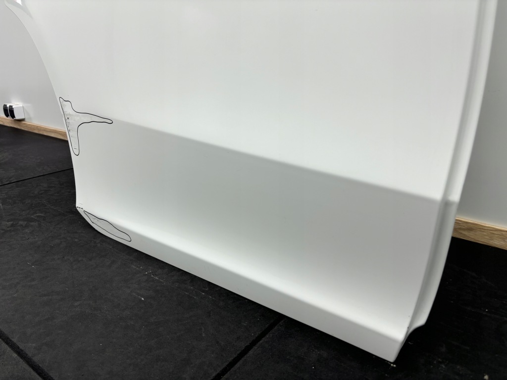 Mercedes eqe w294 suv двері праве задні задня в Україні