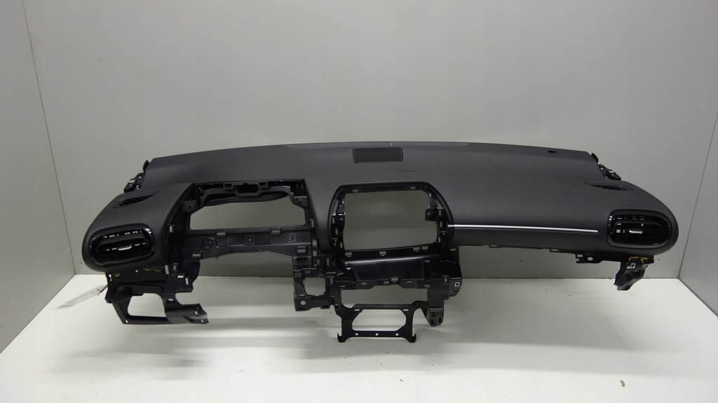 фото №1, Toyota yaris cross приборная панель консоль оригинал