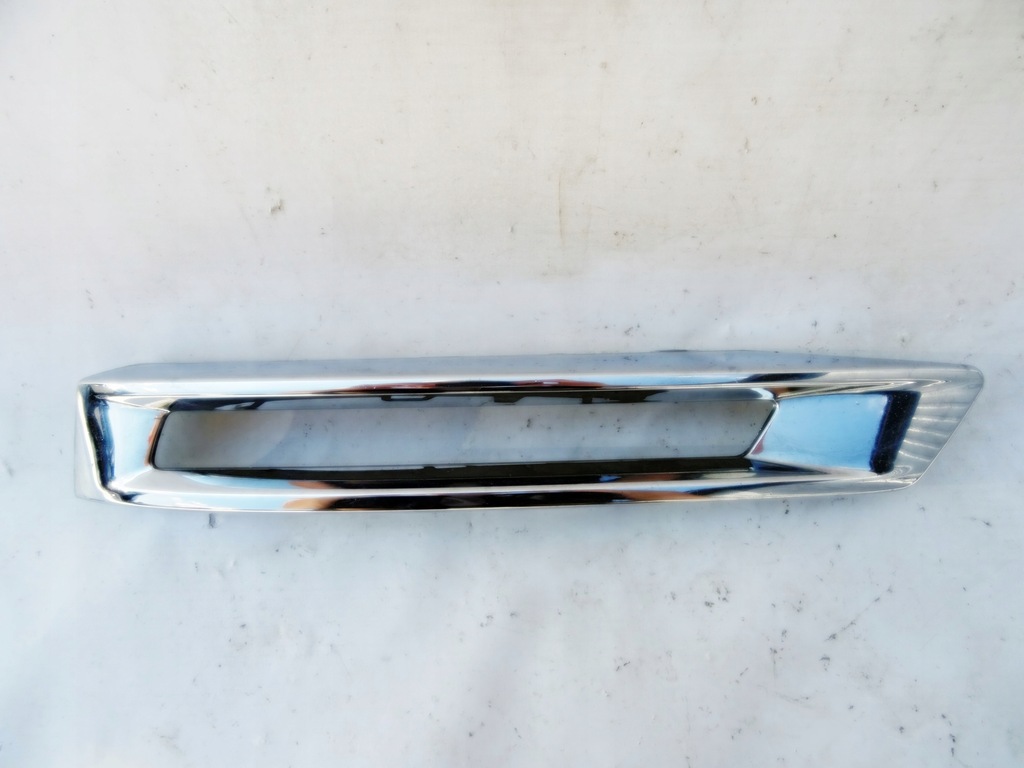 фото №1, Решітка хром бампера mercedes w204 glk права