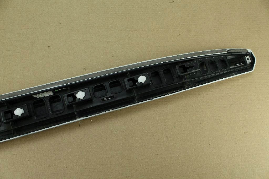 фото №8, Молдинг дверь левый перед vw arteon 3g8853969b белый хром