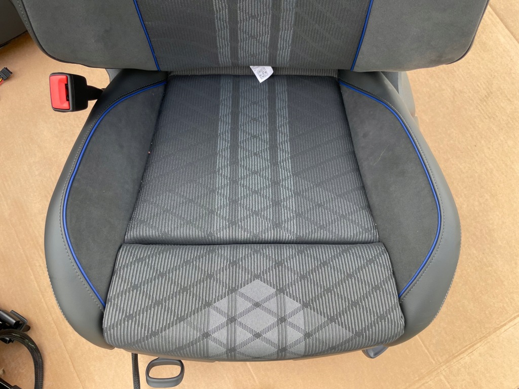 фото №7, Сидіння заднє сидіння обшивки tiguan iii 2024- alcantara масаж електрика nowe kpl