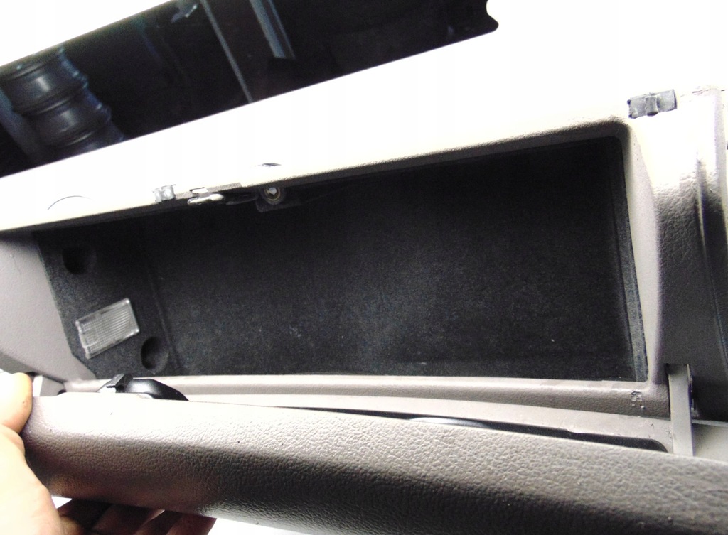 фото №7, Бардачок консолі пасажира audi a4 b5 lift europa