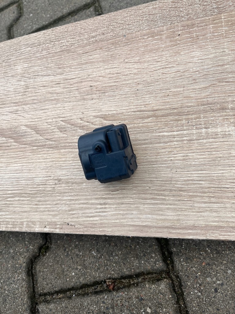 фото №1, Привод крышка заливной топлива mercedes w204