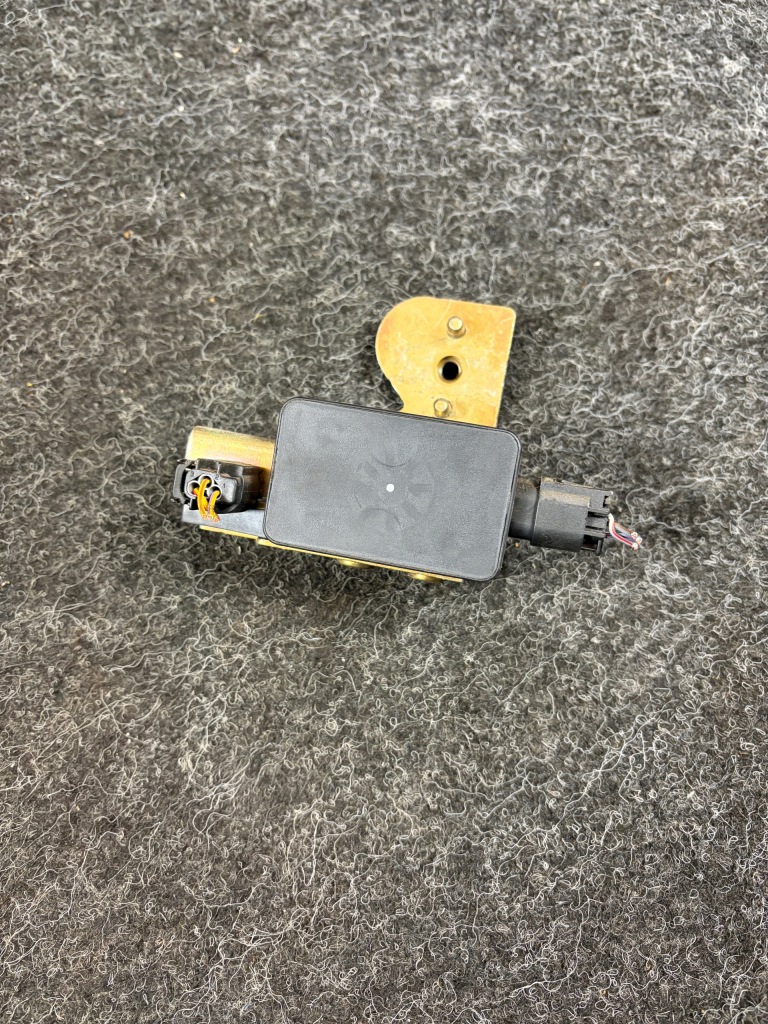 фото №1, Vw golf iv датчик модуль датчик esp 1j0907657a