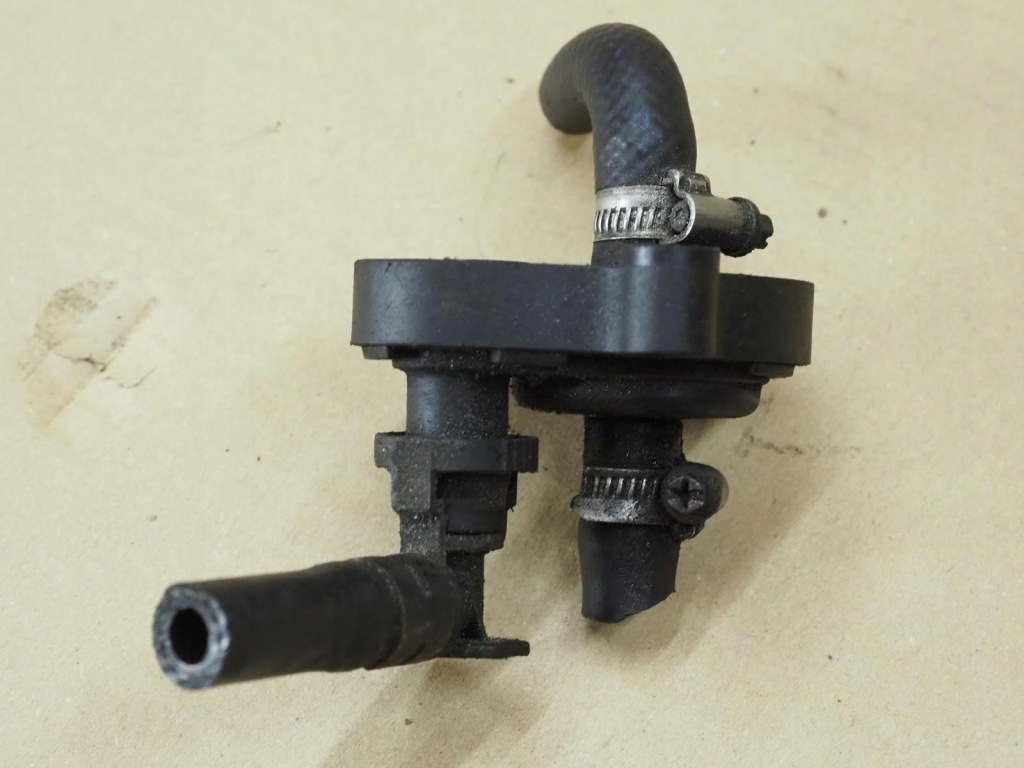 Клапан обратный дизель топлива - bmw e39 2.5d x5 e53 e38 3.0d 4.0d e46 1.8d 2.0d Киев