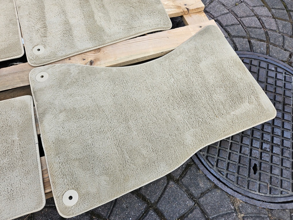 фото №9, Коврики велюровые дворники audi a6 c7 светлый beż