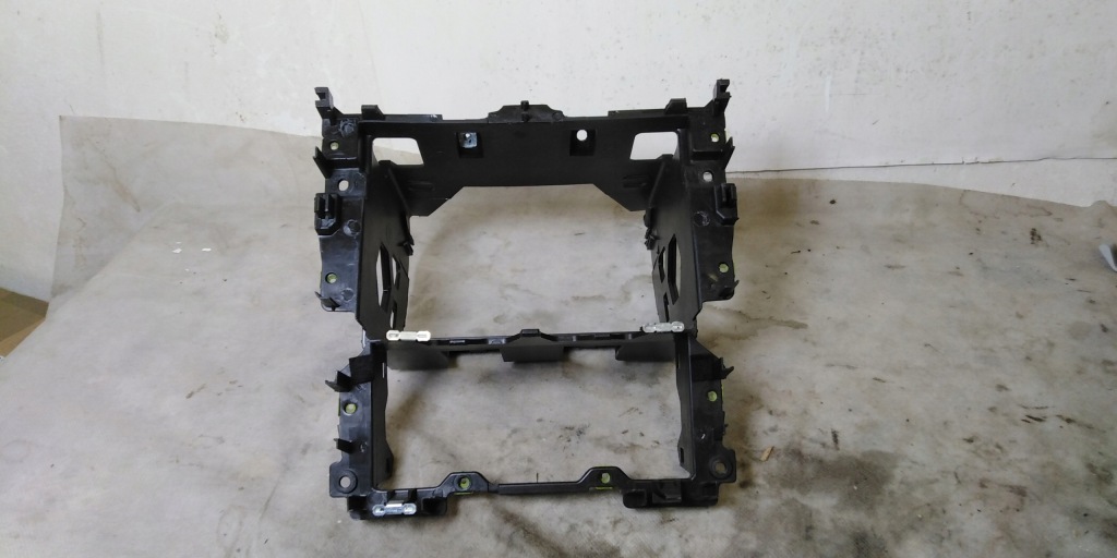 фото №1, Vw golf vi kombi кронштейн корзина радио 12r 5k0858089d