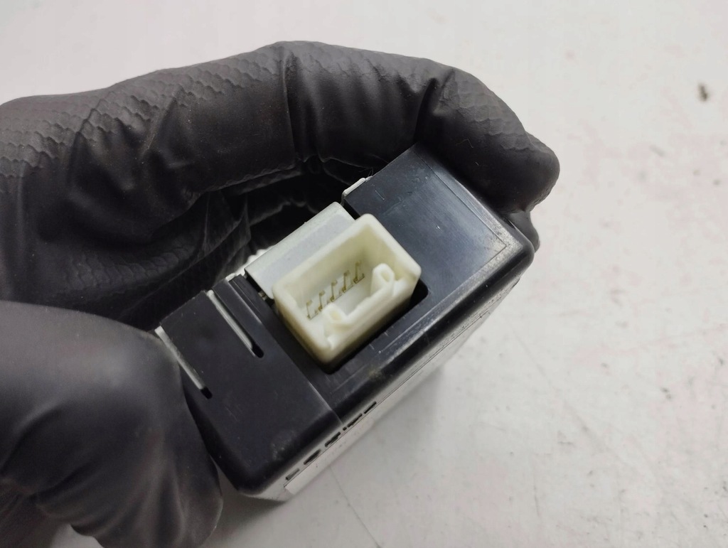 фото №6, Toyota rav 4 xa20 2004 блок управления / модуль центрального замка