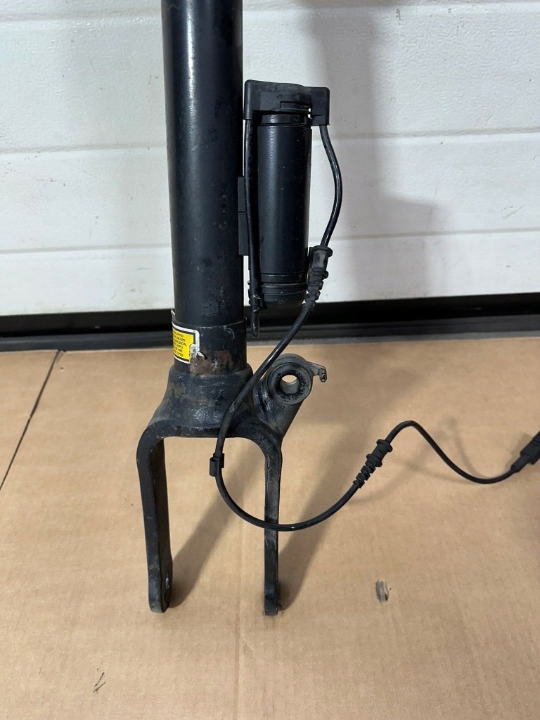 фото №9, Амортизатор левый перед, левый передний, амортизатор mercedes ml w164 6.3 amg. gl x164