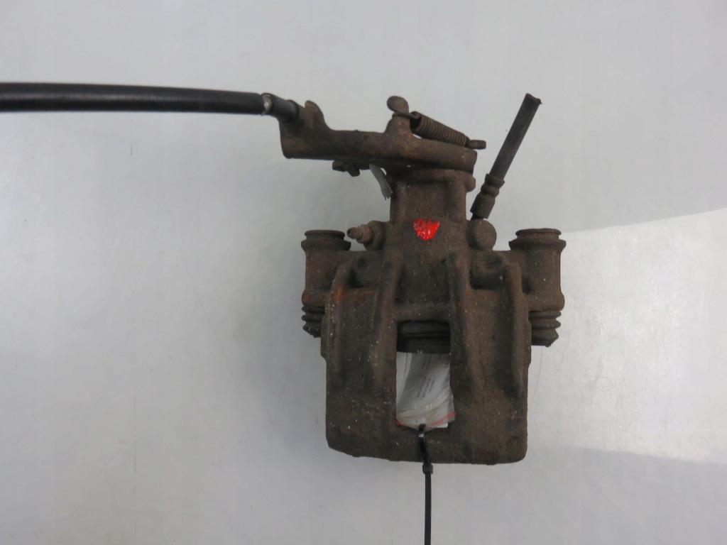 фото №1, Суппорт правый задняя nissan cabstar maxity 2.5 2006-2013