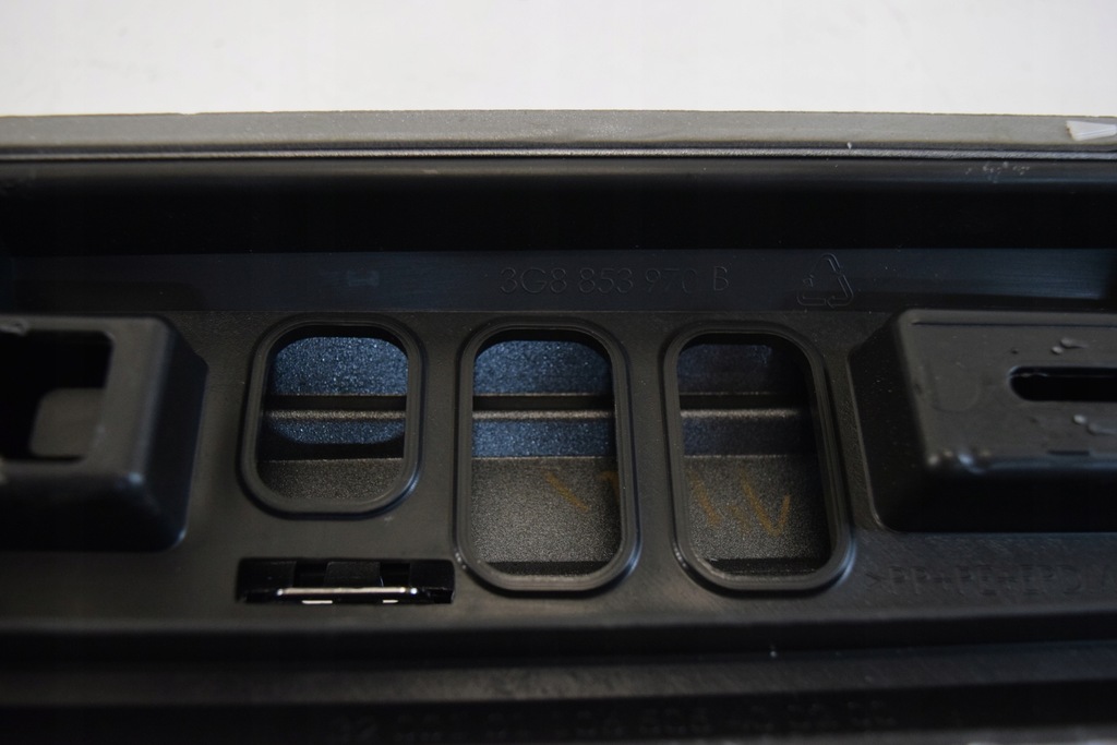 фото №4, Vw arteon 2022r молдинг дверь правый перед + задняя