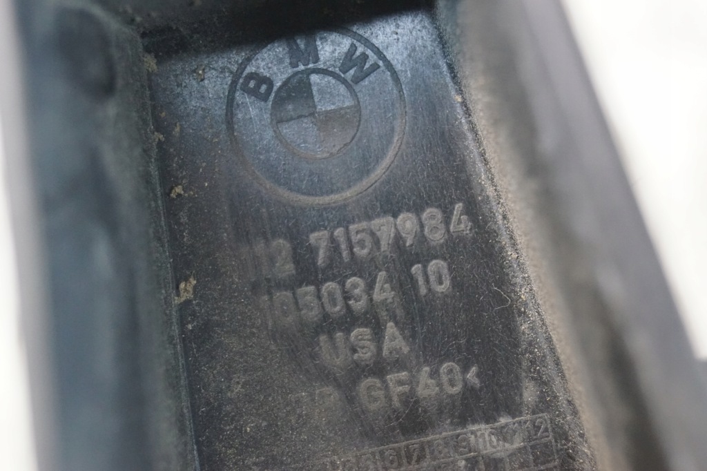 Направляющая кронштейн крыла правое bmw x5 e70 7157984 с Разборки