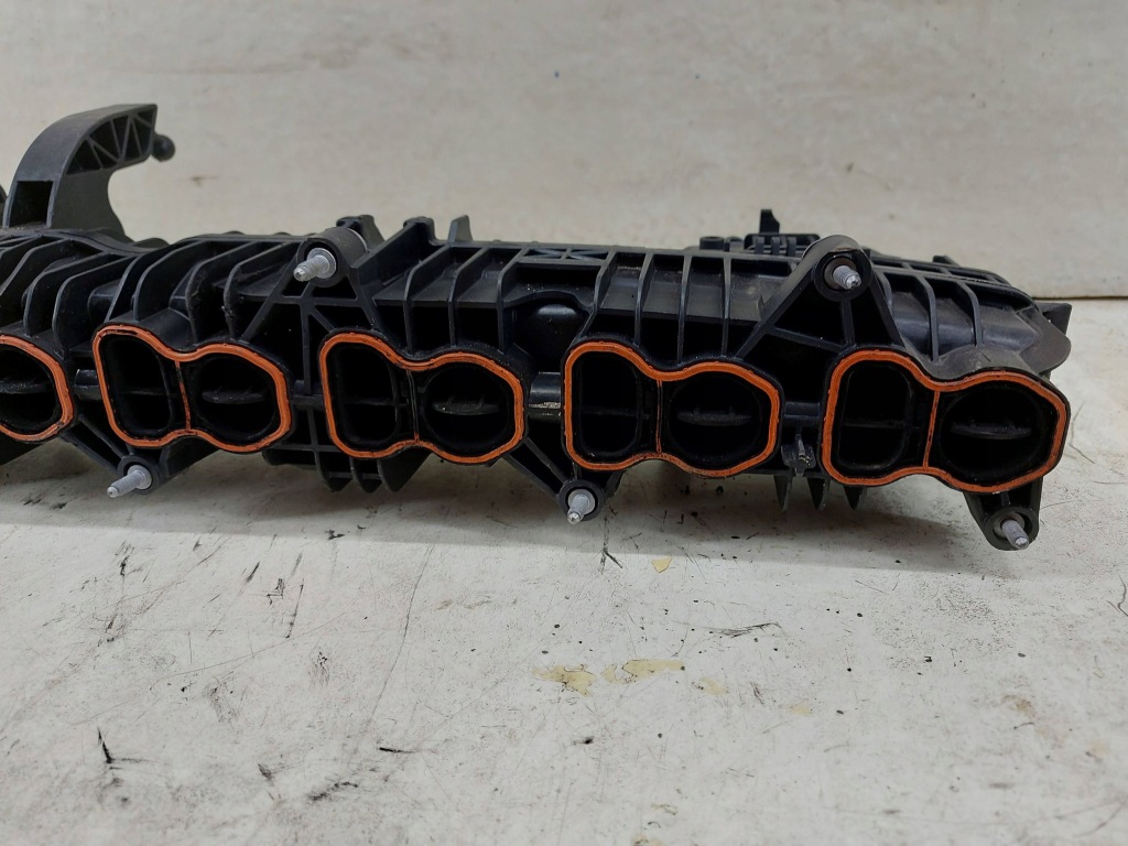 Bmw f01n f02n f06 f07 f10 f11 f12 f13 f15 f16 f25 f26 f30 колектор впускний Ціна