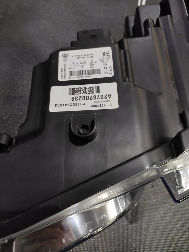 фото №9, Лампы 2 szt mercedes e w207 coupe bi ксенон поворотный