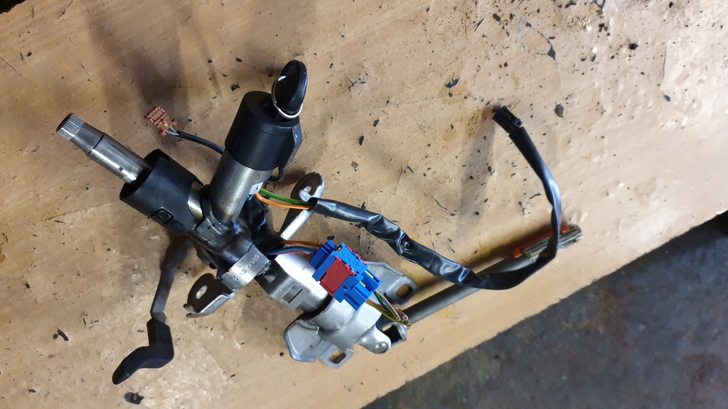 фото №1, Peugeot 206+ plus замок зажигания с ключ