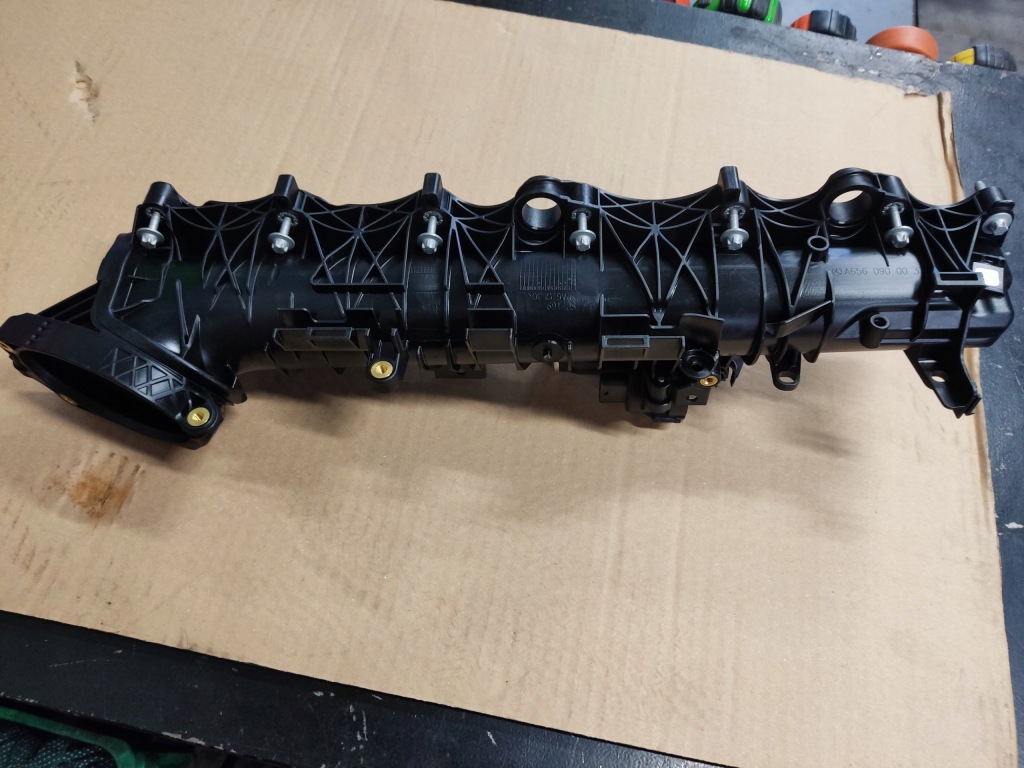 Коллектор впускной  регулятор крышка mercedes s klasa w222 4.0d a6560900037 новый Недорого