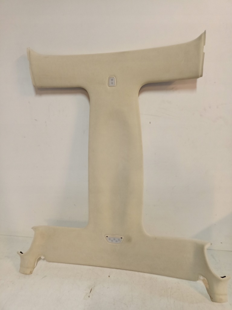 фото №10, Tesla x салон світлий пластики стійки стеля