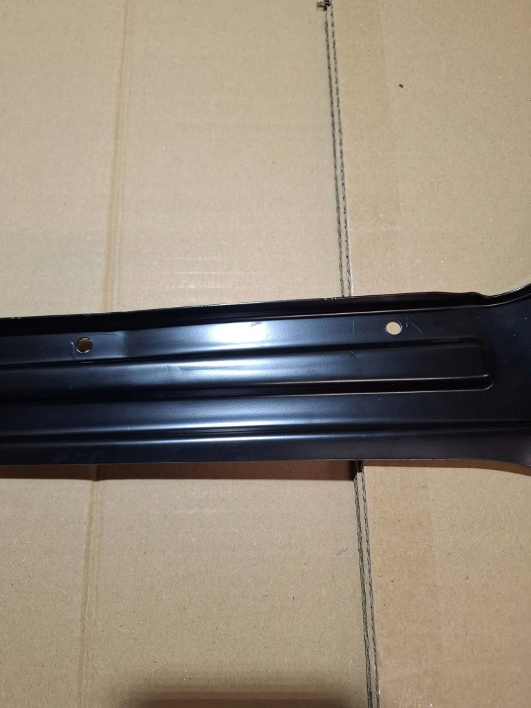 Skoda karoq кронштейн лампи фара правий перед orygi. Зі Шроту