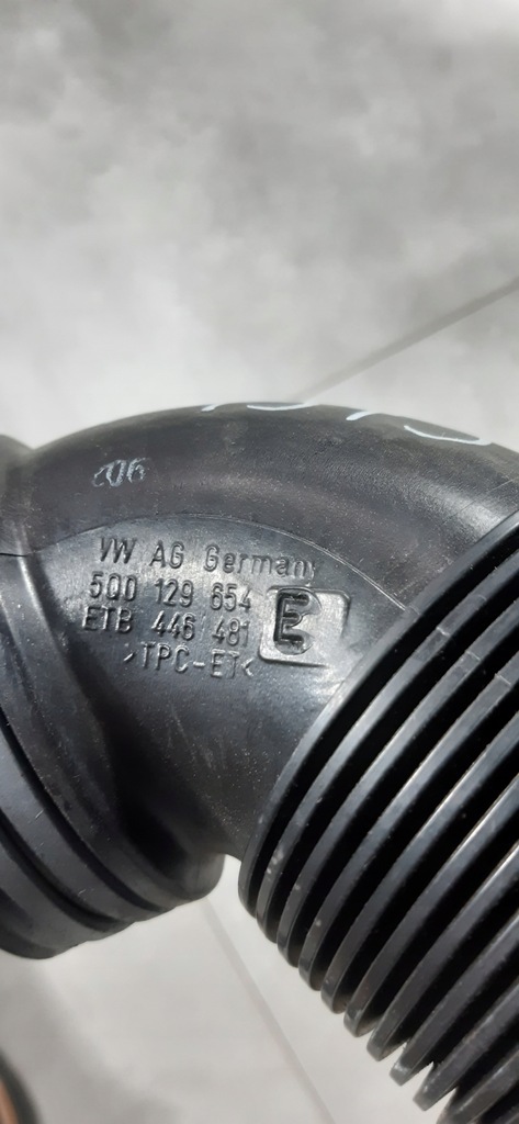 фото №4, Volkswagen труба воздухозаборник воздуха 5q0129654e