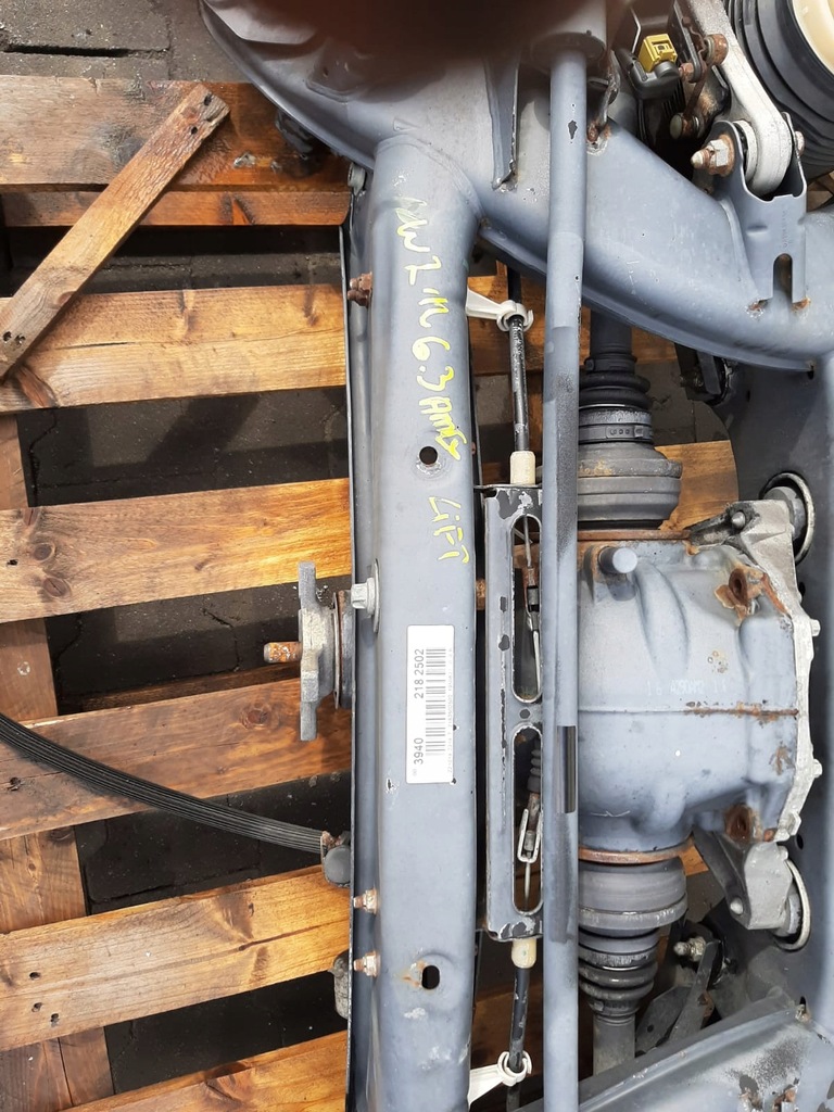 фото №1, Mercedes e w212 6.3 amg lift стабилизатор