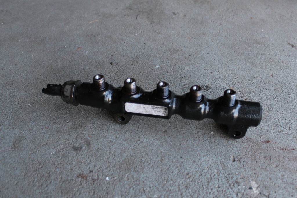 фото №1, Citroen c3 picasso 1.6 hdi молдинг впрыскная